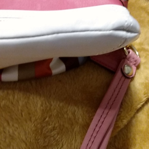 Coach - Picture 6 of 8